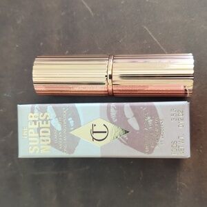 NWT Charlotte Tibury Matte Revolution lipstick in Super Fabulous